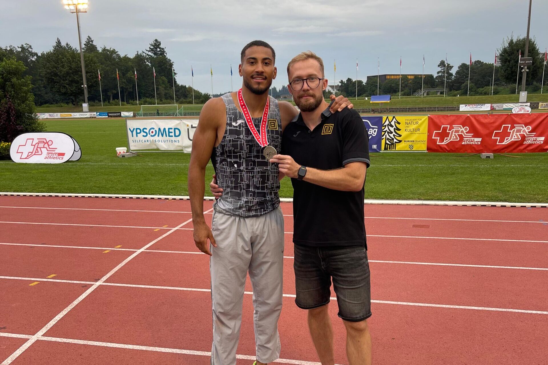 Die beiden Sprinter Daryl Bachmann und Ramòn Roppel holen am Samstag Silber und Bronze in Langenthal