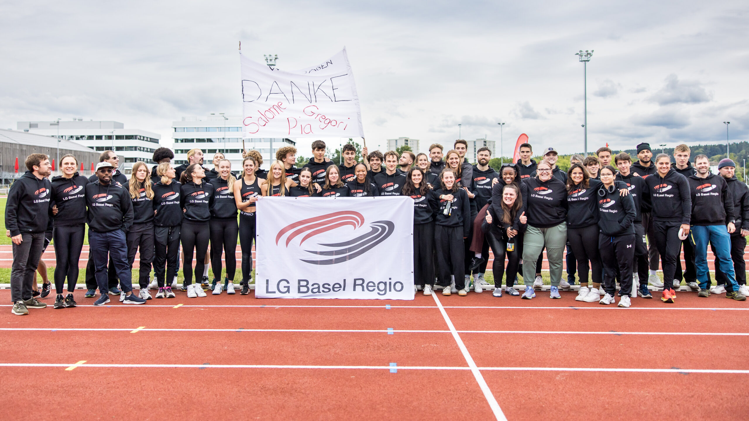 Die Frauen der LG Basel Regio gewinnen Bronze an den Schweizer Vereinsmeisterschaften